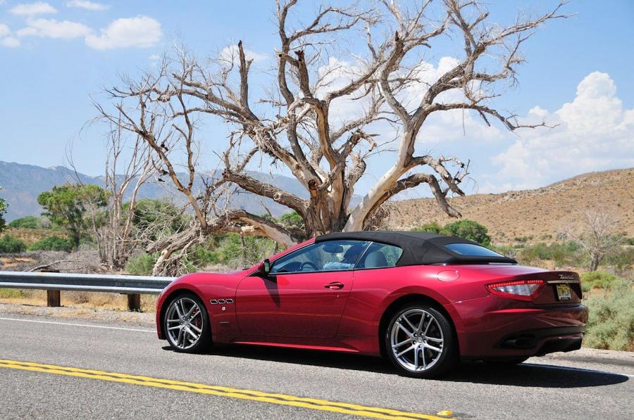  Maserati GranTurismo Convertible Sport 2012 года  (фото 21 из 43)